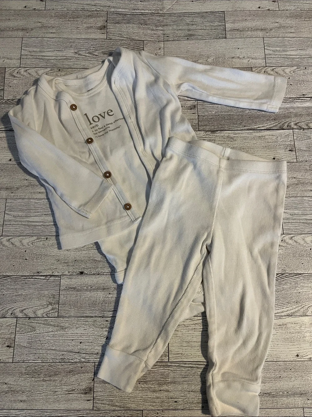 Carter's White Ribbed Three-Piece Set with 'love' Graphic Size 9 Months